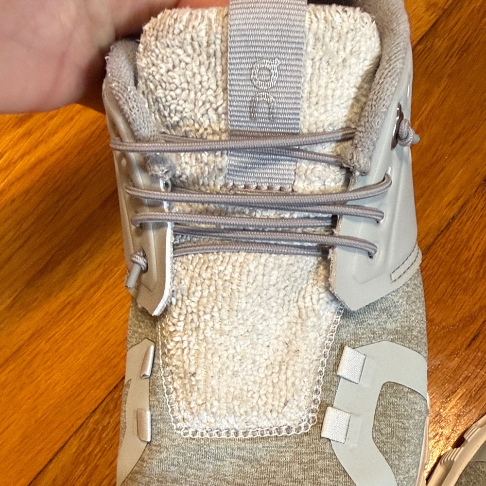 On Cloud Sneakers - image 5